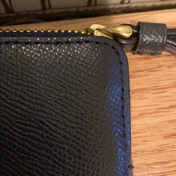 COACH ‘midnight’ navy crossgrain leather wristlet - Picture 7 of 8